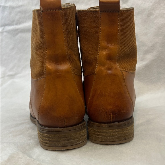 Brown Leather Ankle Boots - Picture 3 of 4